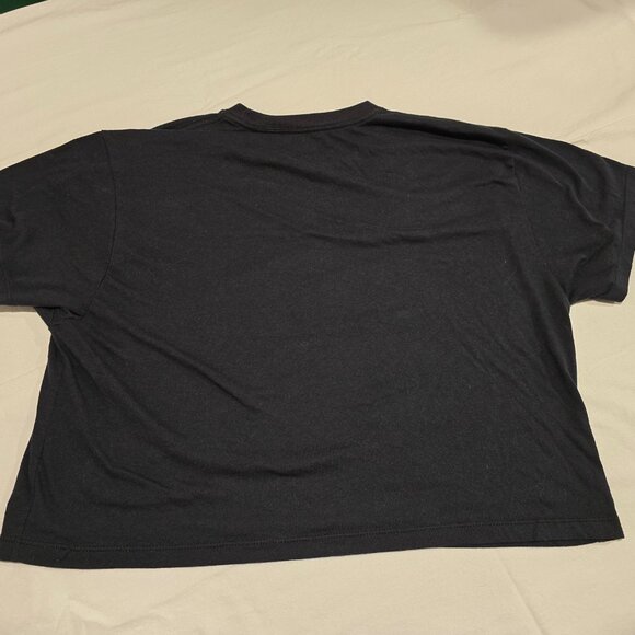 Six Flags Harley Quinn Womens T Shirt XL Black Crop Top Gently Used Short Sleeve - Picture 12 of 12